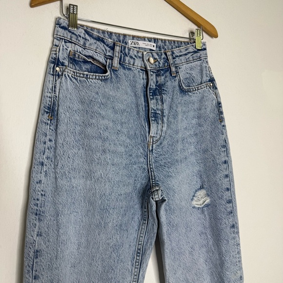 Zara High Waisted Mom Jeans Acid Wash Straight Leg Denim Size 6 - Picture 8 of 9